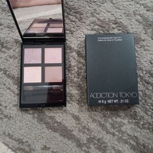 Addiction Tokyo Pink Neutral Eyeshadow Quad - Soft Rose & Champagne